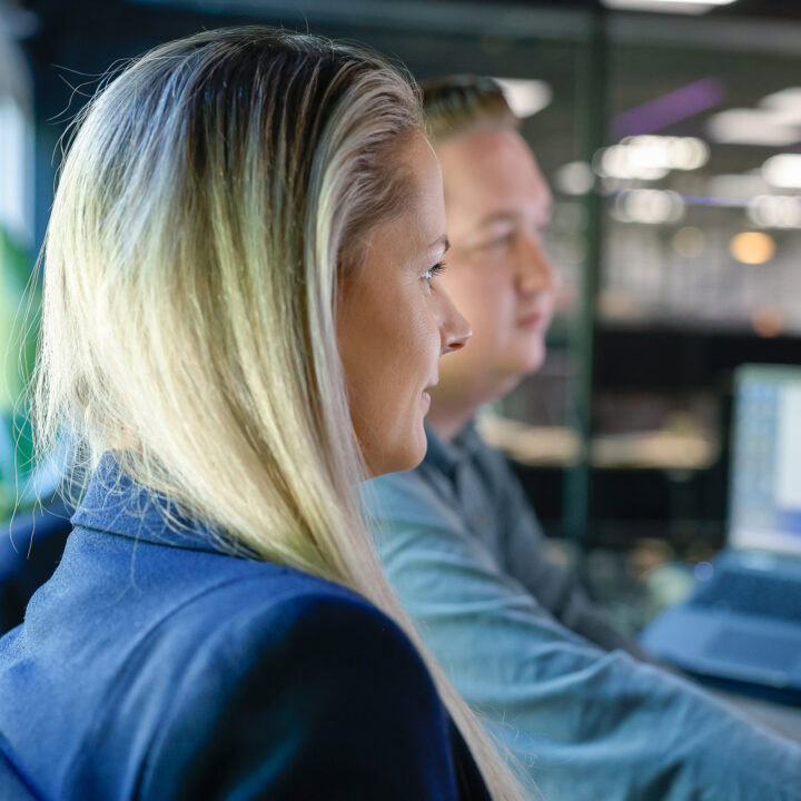 Collega Dagmar Is Gespecialiseerd In Microsoft Adverteren En Vindbaarheid