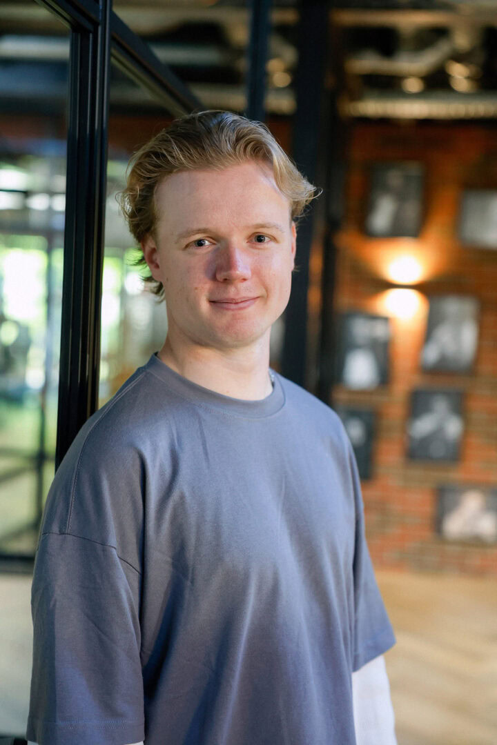 Tom L Profiel