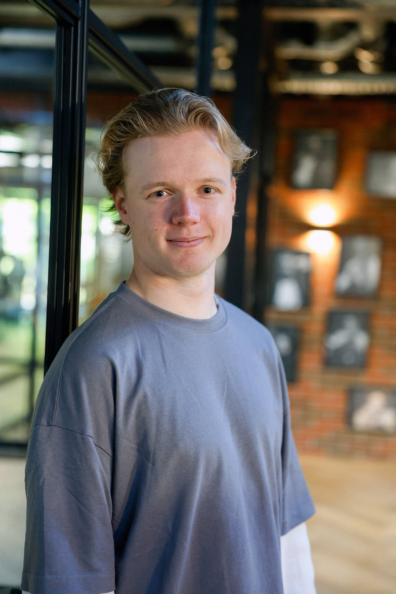 Tom L Profiel