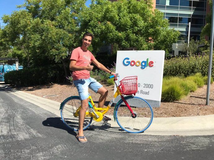 Collega Stefano Bij Google Op De Fiets 2 690x518