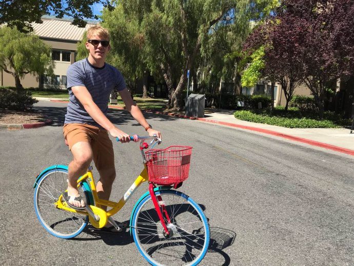 Op De Fiets Bij Google 690x518
