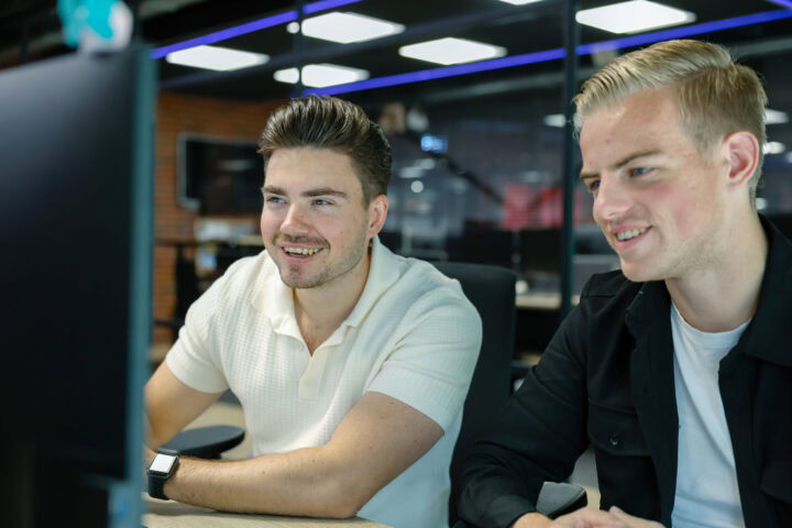 Experts Overleggen