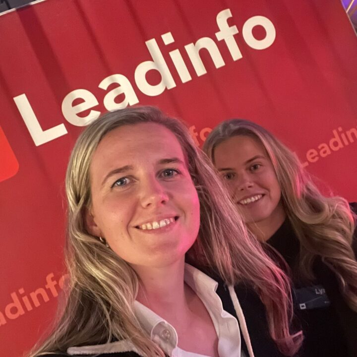 Collegas Lynn En Danique Bij Het Leadinfo Gold Partner Event