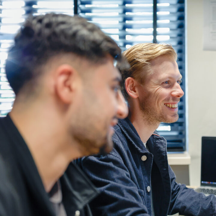 Collega Chiel Zet Google Ads Campagnes In Voor Your Decoration En Glimlacht Om De Resultaten